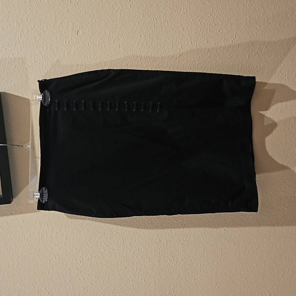 Pencil skirt side opening